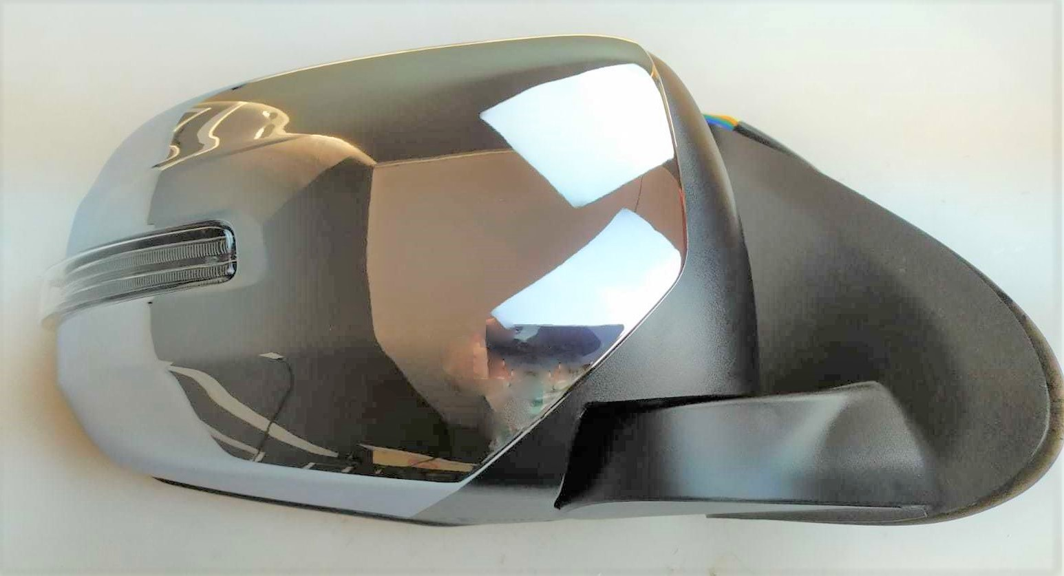 DIŞ DİKİZ AYNA MITSUBISHI L200 PICK-UP 2015-2020 ELEKTRİKLİ SİNYALLİ KROM KAPAK SAĞ