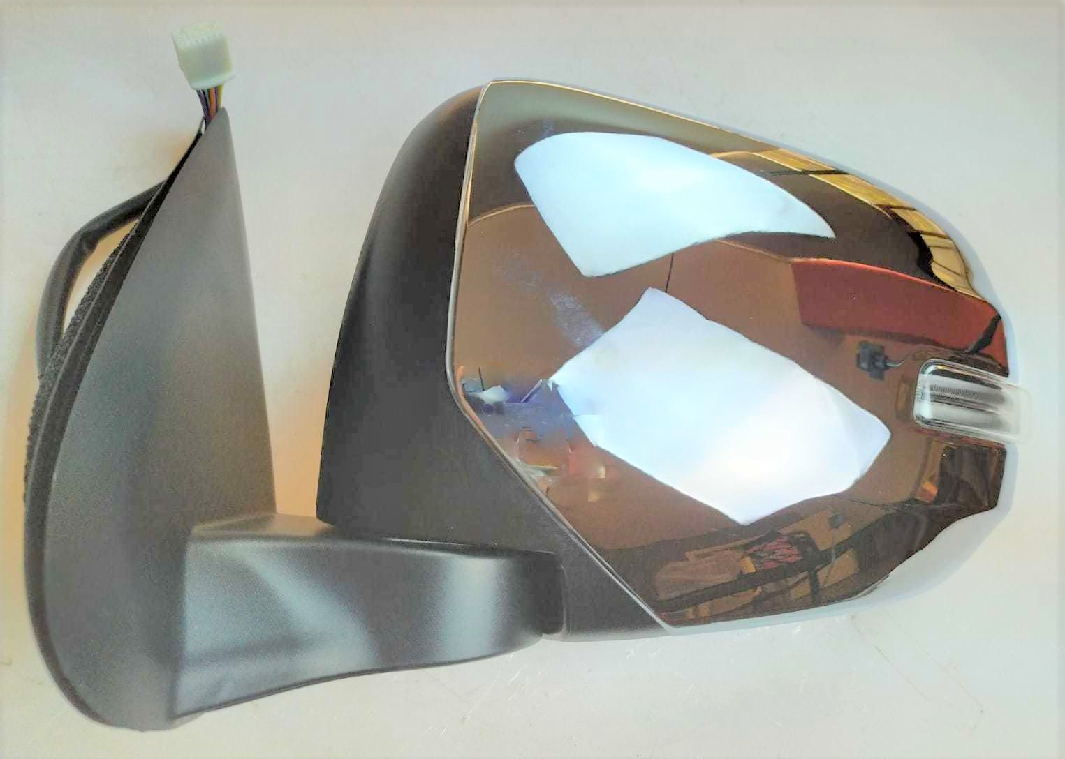 DIŞ DİKİZ AYNA MITSUBISHI L200 PICK-UP 2015-2020 ELEKTRİKLİ SİNYALLİ KROM KAPAK SOL