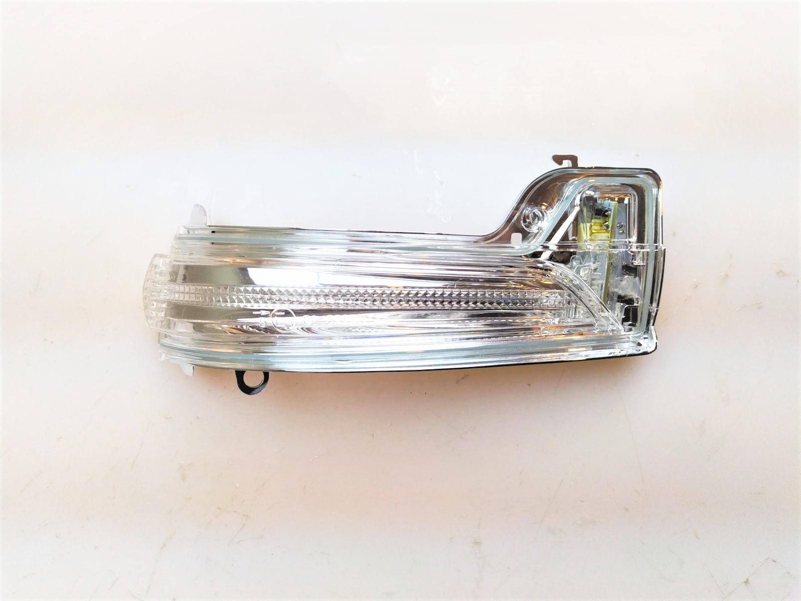 AYNA SİNYALİ AYNA SİNYALİ TOYOTA HILUX REVO 2015- SAĞ