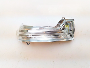 AYNA SİNYALİ AYNA SİNYALİ TOYOTA HILUX REVO 2015- SAĞ