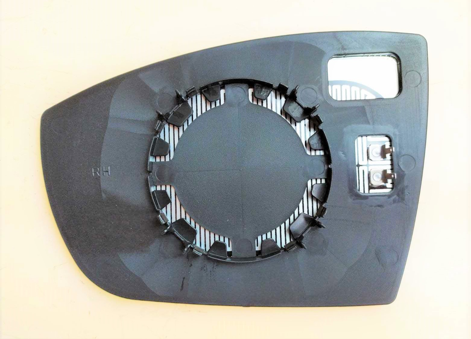 AYNA CAMI FORD KUGA ( C-MAX 2011-) 2008-2012 ISITMALI SAĞ