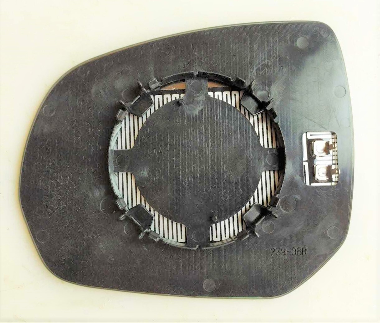 AYNA CAMI PEUGEOT-CİTROEN 3008 5008 (C3 PİCASSO 2008-) (C4 PİCASSO C4 GRAND PİCASSO 2006-2013) 2008-2015 ISITMALI KROM CAM SAĞ