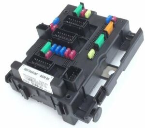 MOTOR İÇİ SİGORTA KUTUSU BERLİNGO-C3-C5-XSARA-XSARA PIC (DELPHI) 6500.Y1-9636079380-9657608580