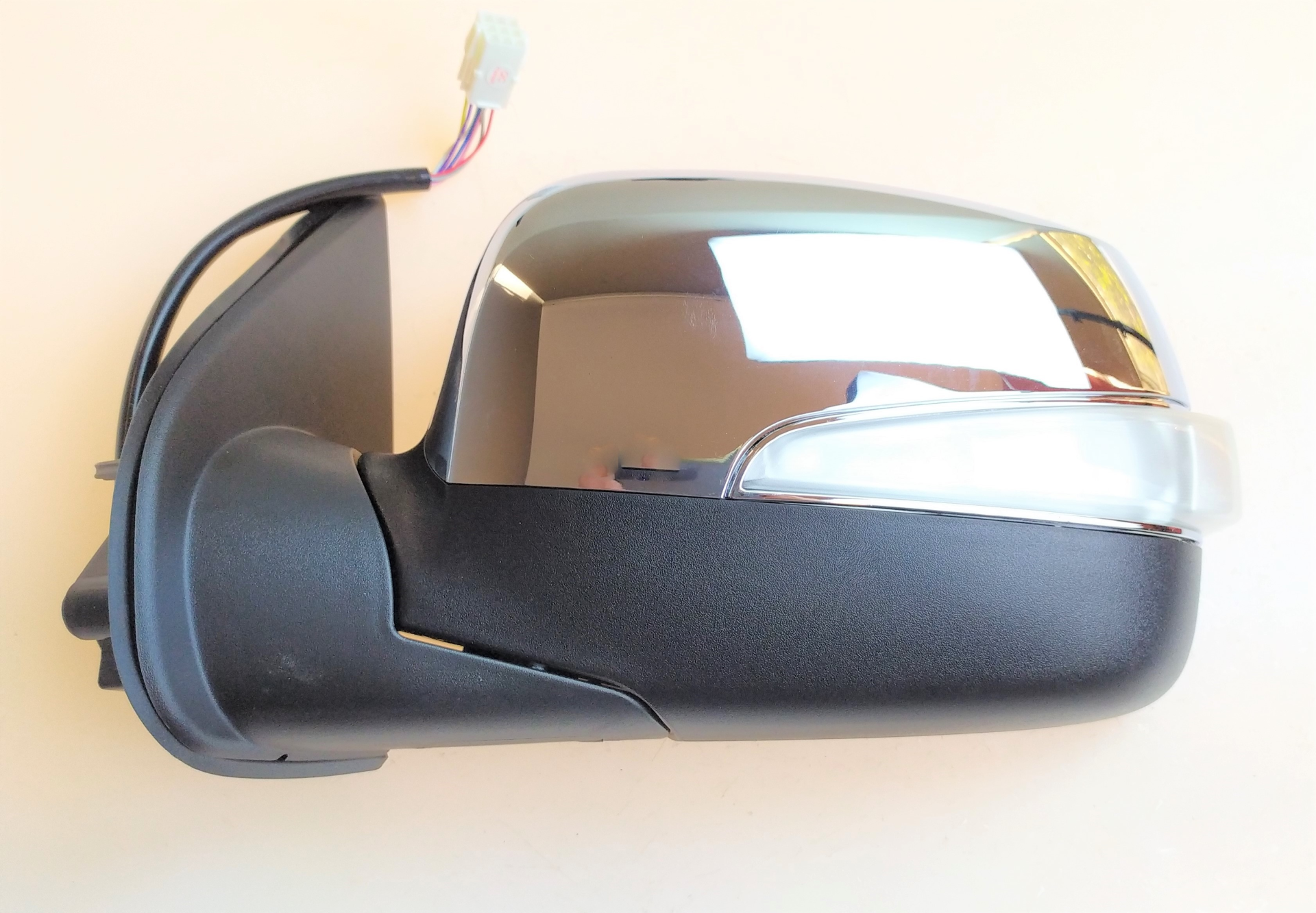 DIŞ DİKİZ AYNA ISUZU D-MAX 2009-2012 ELEKTRİKLİ KATLANIR SİNYALLİ KROM KAPAK SOL