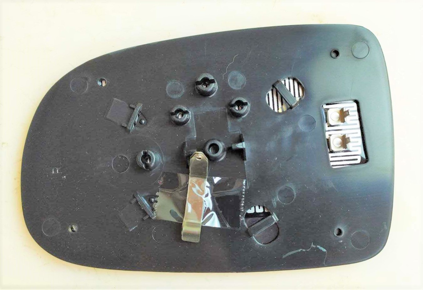 AYNA CAMI OPEL CORSA C 2000-2006 ISITMALI SAĞ